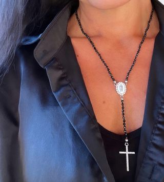 🖤🤍Růženec 🤍🖤 🖤🤍📿ZNOVUZROZENÍ📿🤍🖤 Novinka Růžence 📿ze Spinelu 🖤 🌸Kdysi žila pro všechny ostatní. Pro jejich klid, pro jejich...